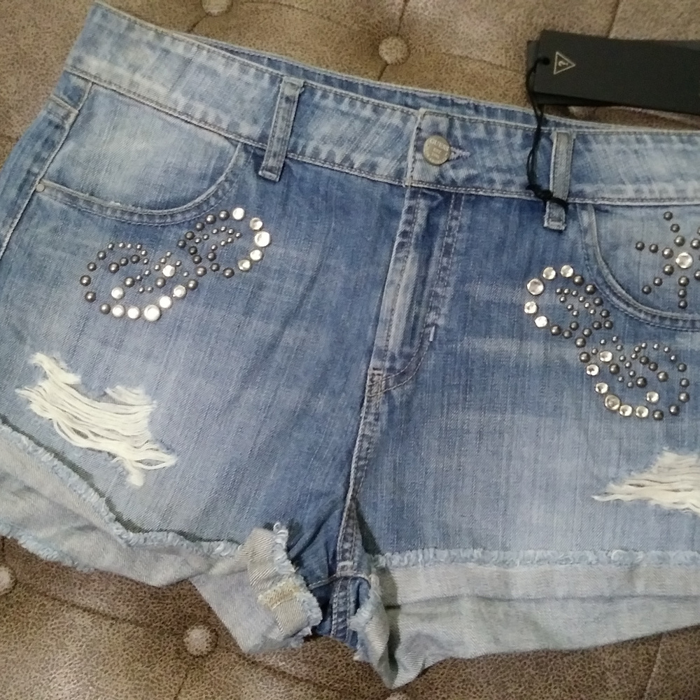 💖2 x $25💖 GUESS Scarlet Shorts, Western Motif ~ Women sz 31